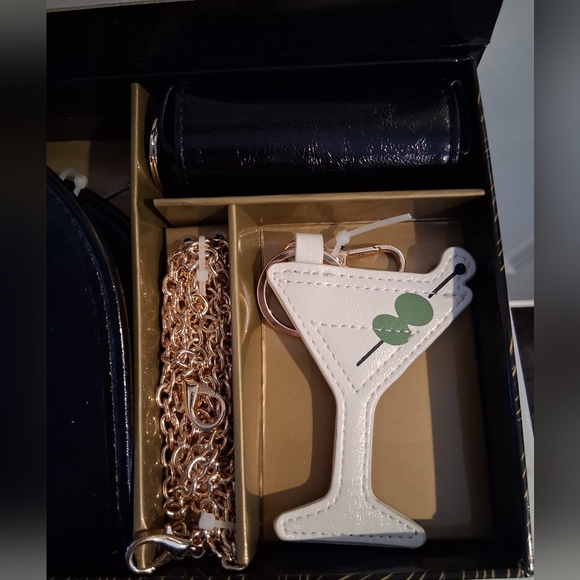 House of Harlow1960, 3 In 1 Martini Set Cardcase Bag & Accessories - Picture 4 of 7